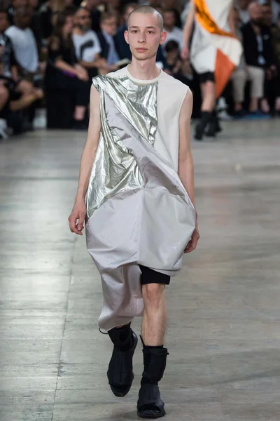 Look 33